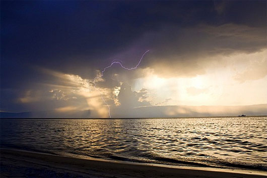 Picture 8 of Mysterious legend in the world's deepest freshwater lake