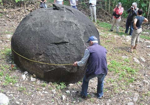 Picture 3 of Mysterious stone balls