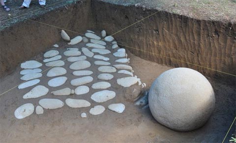 Picture 5 of Mysterious stone balls