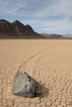 Picture 3 of Mysterious stone moves itself on Death Valley