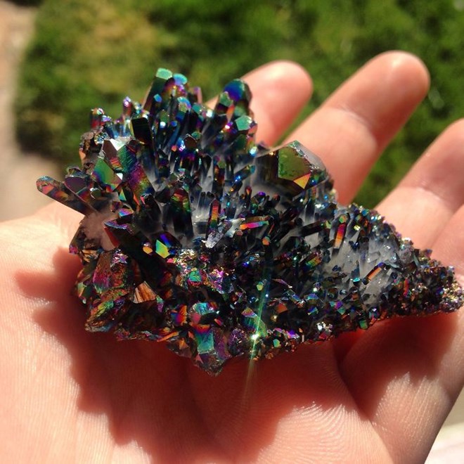Picture 13 of Mysterious universe hidden in natural gems