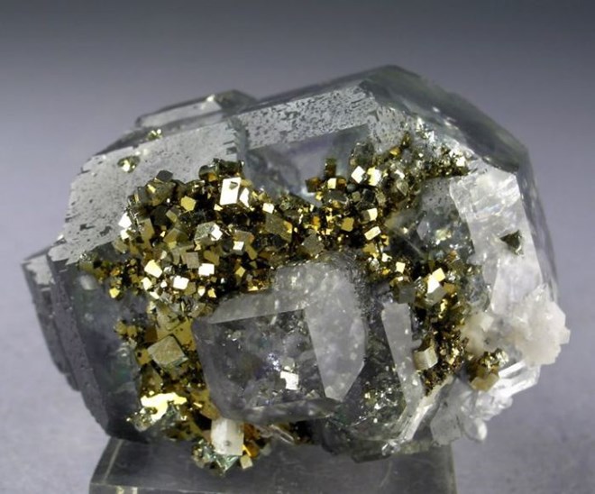 Picture 20 of Mysterious universe hidden in natural gems