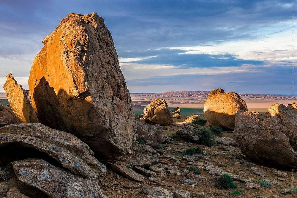 Picture 8 of Mysterious valley with strange rocks like straying to another planet