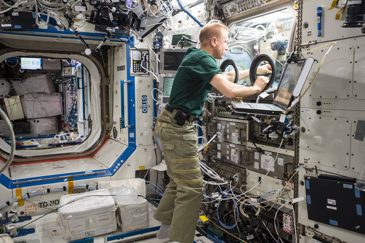 Picture 1 of NASA activates the biggest fire in space