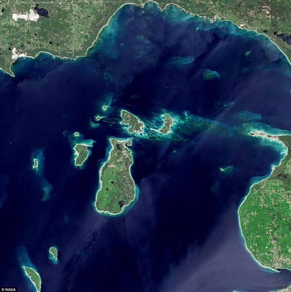 Picture 9 of NASA announced photos of the earth from the most beautiful space in 2013