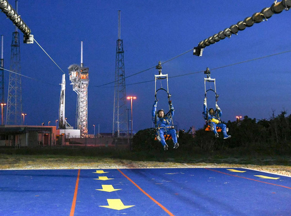 Picture 4 of NASA announced that the crew of the astronauts would fly with SpaceX and Boeing to the ISS space station, starting the new cosmic era.