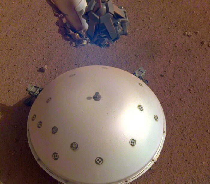 Picture 2 of NASA announced the first recording of the earthquake on Mars