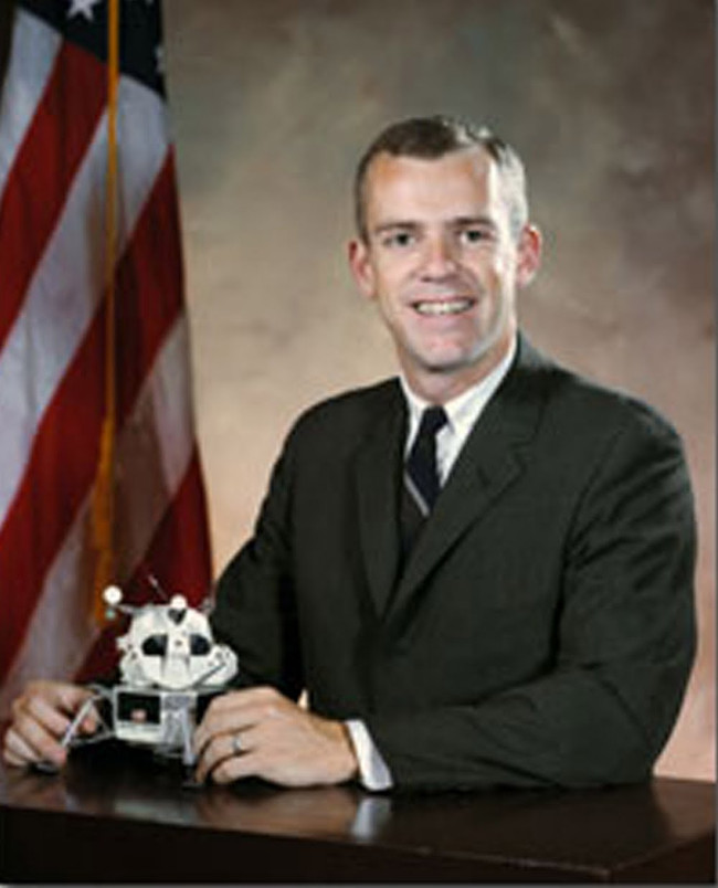 NASA astronauts believe aliens have been to Earth images 4