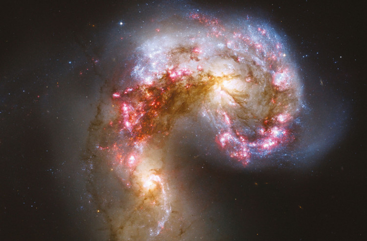 Picture 4 of NASA discovered a miraculous star system that contained a huge black hole