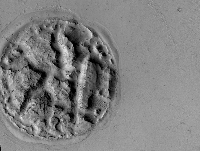 Picture 5 of NASA explains strange images on Mars