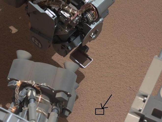 Picture 9 of NASA explains strange images on Mars