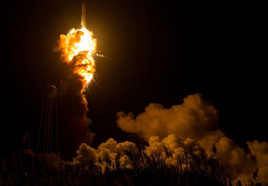 Picture 9 of NASA released an image that recorded the Antares missile explosion last year