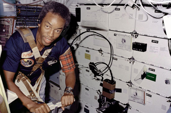 Picture 4 of NASA spacecraft 'diary' through photos