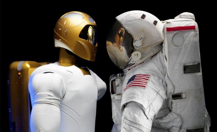 Picture 1 of NASA uses PlayStation VR glasses to train space robots