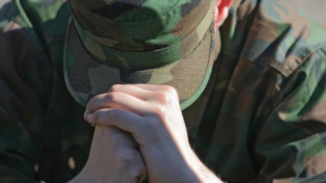 Picture 1 of Nasal spray against suicide for soldiers