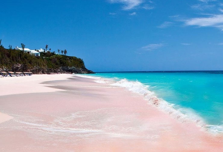 Picture 1 of Natural pink sand coast in Bahamas