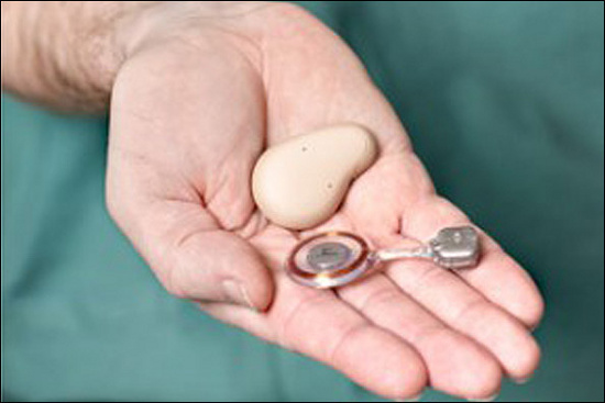 Picture 1 of New hearing aid device