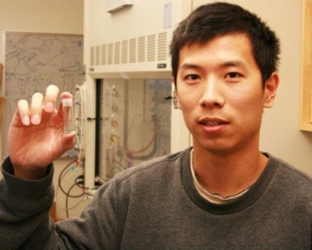 Picture 1 of New materials help prevent pollution