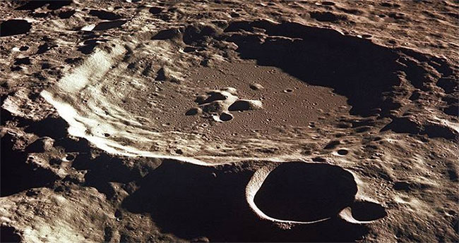 Picture 1 of New NASA research: Water and humans can be found on the Moon, so come back soon