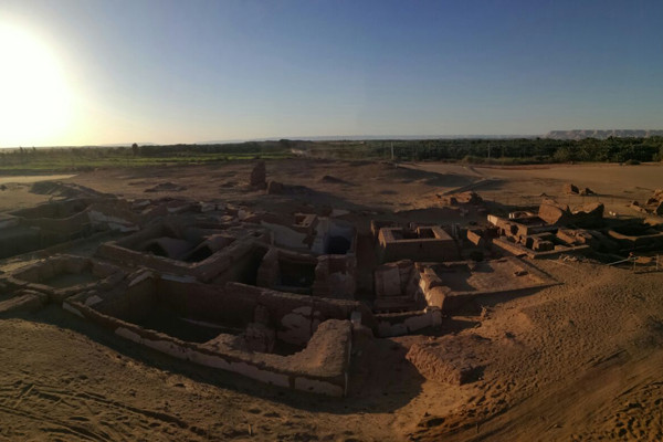 Picture 4 of New Roman tombs discovered in Dakhla Oasis, Egypt