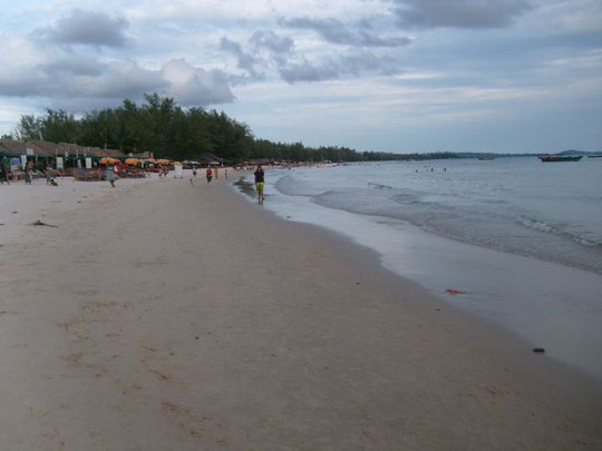 Picture 7 of Nha Trang is rated 'worst' beach