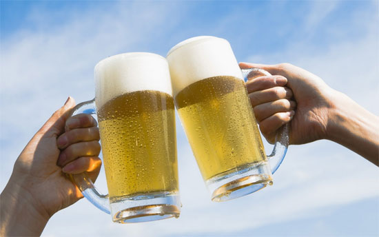 Picture 1 of Non-alcoholic beer still attracts men