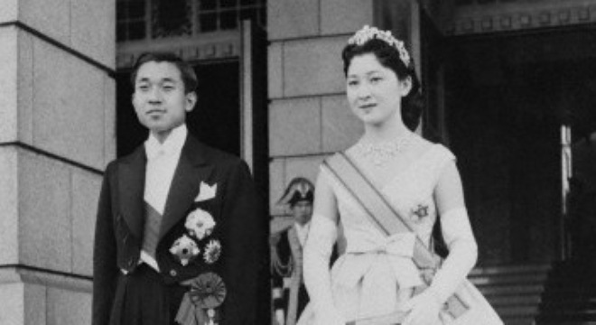 Picture 1 of November 12, 1990 - Japan welcomes the 125th Emperor