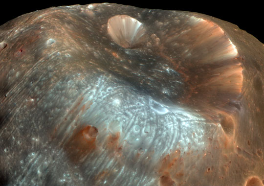 Picture 2 of Observe in detail the Moon of Mars