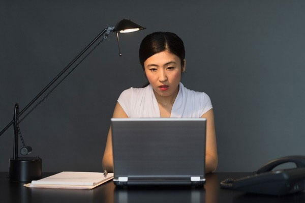 Picture 1 of Office without window makes you sleep 46 minutes / night