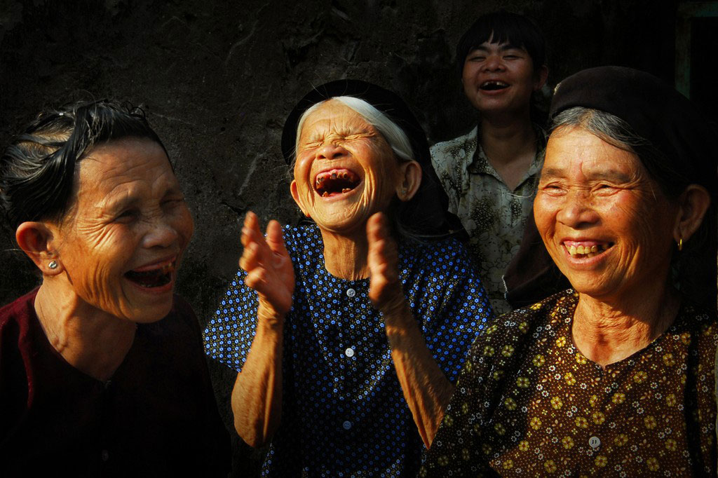 Picture 2 of Old age smile: 'No teeth' is still beautiful