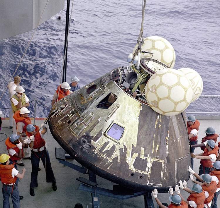 Picture 2 of On April 13, 1970, Apollo 13 exploded in space