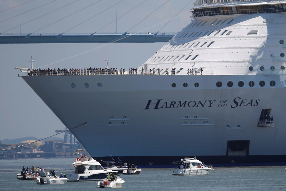 Picture 5 of On the world's largest superyacht, the Titanic is just a boy