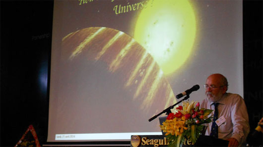 Picture 1 of Opening the international scientific conference on physics in Quy Nhon