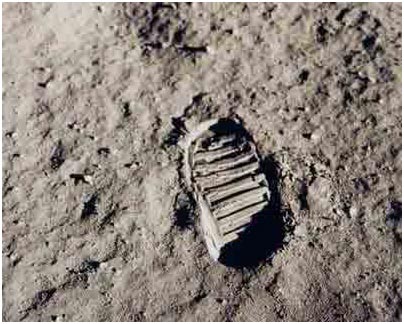 Picture 2 of Original movie about the moon landing is deleted