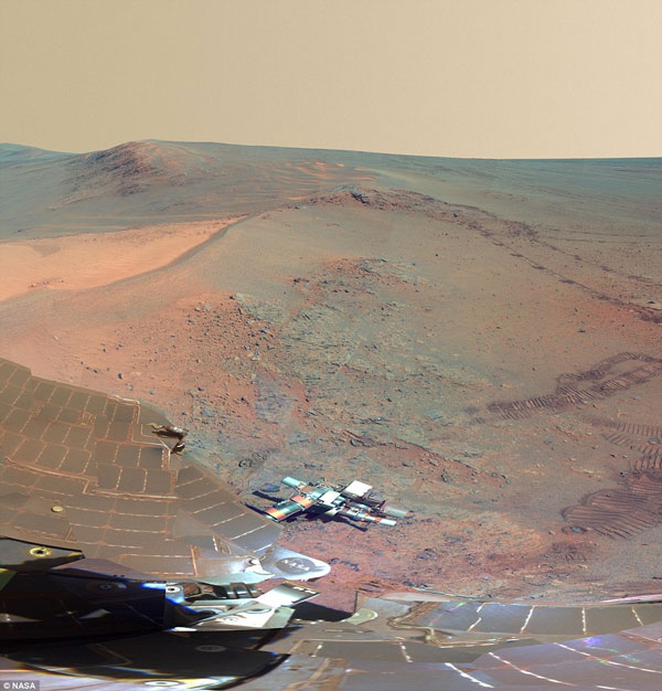 Picture 2 of Overview of the Mars surface from the Opportunity spacecraft