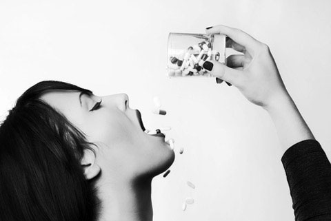 Picture 1 of Painkiller turns women into