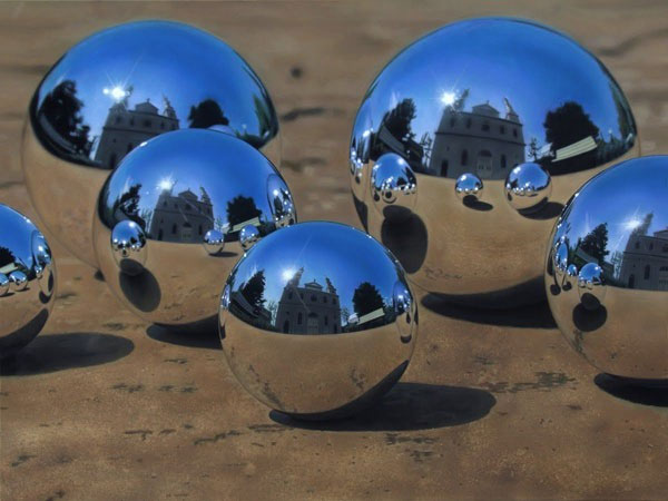 Picture 5 of Painting illusion reflections makes it difficult to distinguish the fake