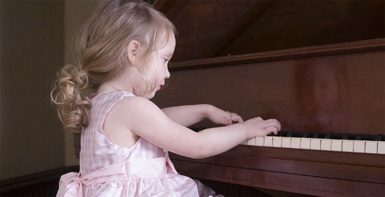 Picture 1 of Parents want to make dreams through their children