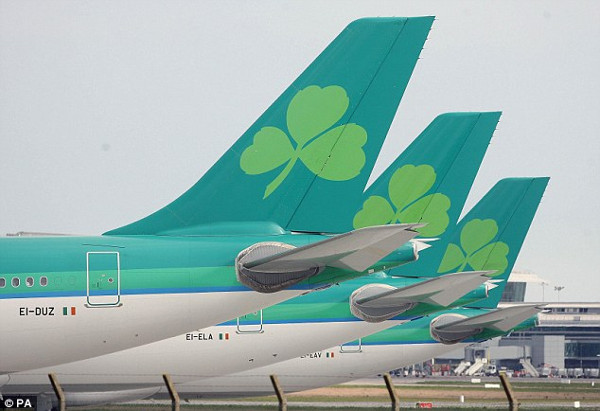 Picture 1 of Passengers die after biting people on the plane