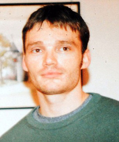Picture 2 of People live separately from the world because of electrical equipment allergies