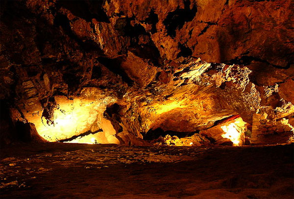 Picture 1 of People use fire from 350,000 years ago