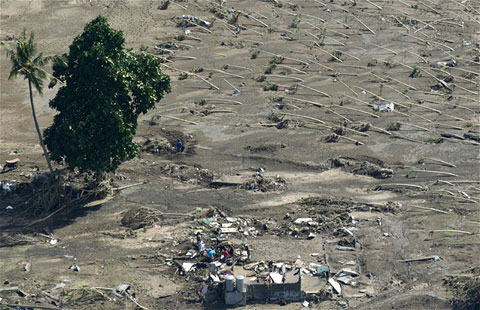 Picture 1 of Philippines devastated after a big storm