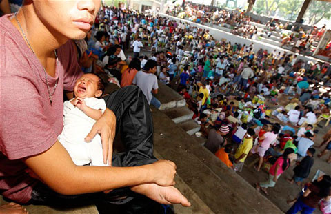 Picture 8 of Philippines devastated after a big storm