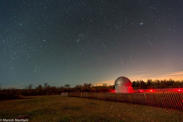 Picture 7 of Photo 'hot': Geminid meteor shower 'visit' Earth