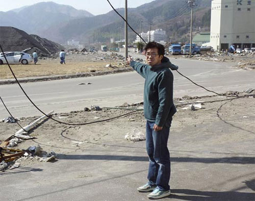 Picture 5 of Photo reporter miraculously survived the tsunami