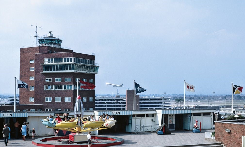Picture 9 of Photo set 70 years of development of the busiest airport in the UK