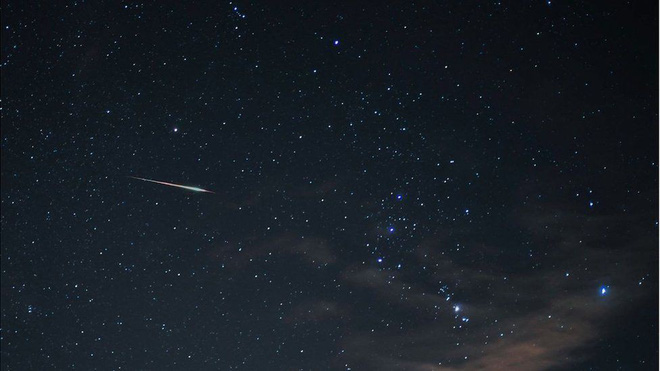 Photo: The largest meteor shower in the world sky