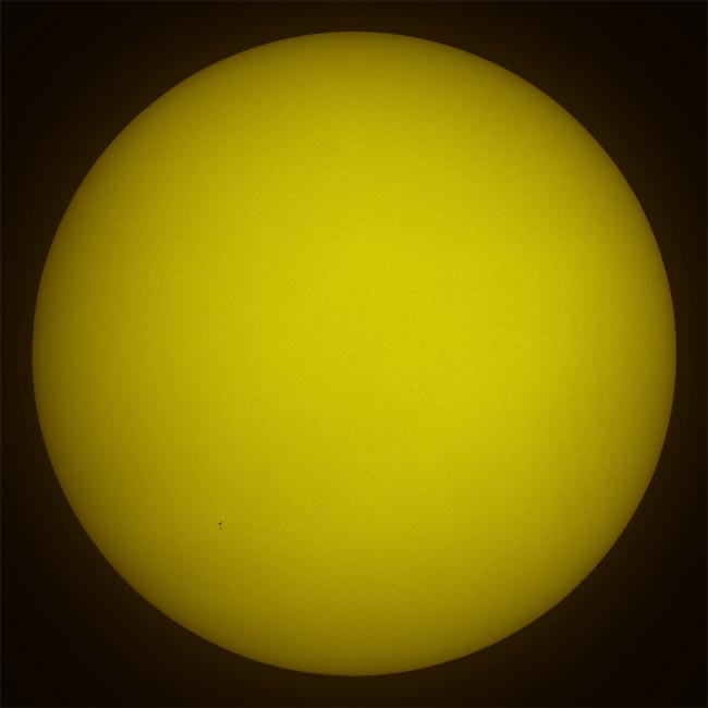 Picture 2 of Photographing the spacecraft passing by the sun