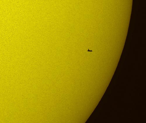 Picture 3 of Photographing the spacecraft passing by the sun