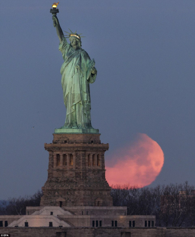 Picture 10 of Photos: Super blood moon and blue moon all over the world